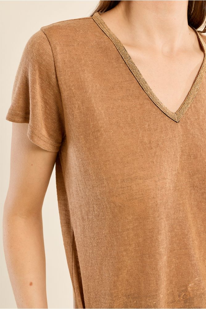 Iridescent V-neck T-shirt