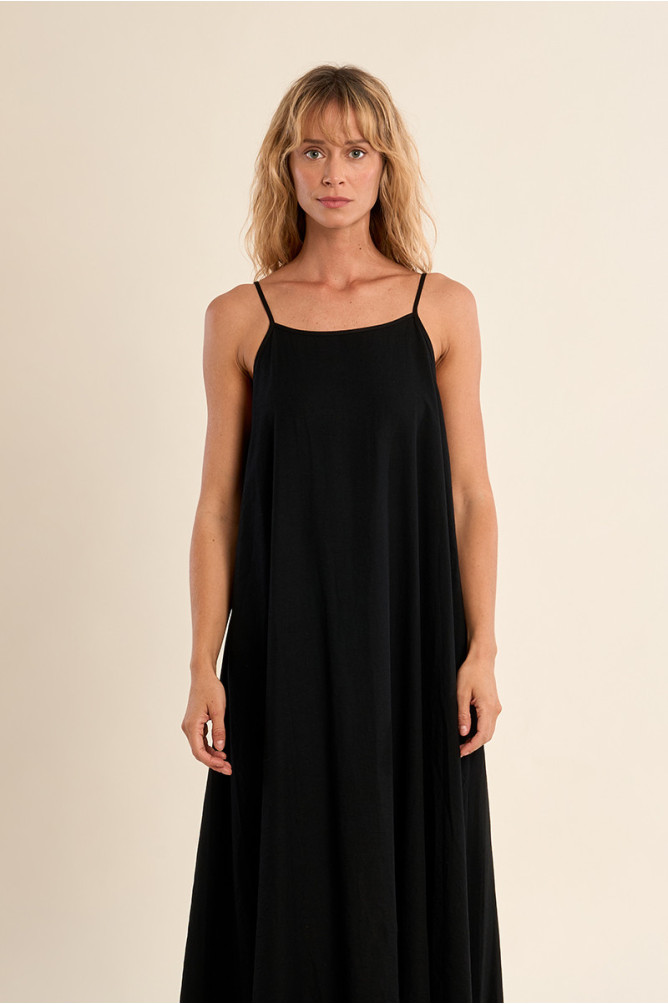 Robe longue, dos nu