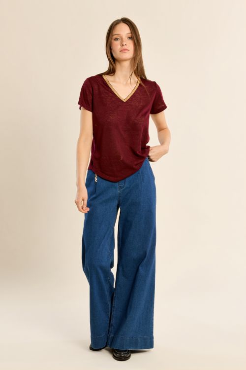 Iridescent V-neck T-shirt