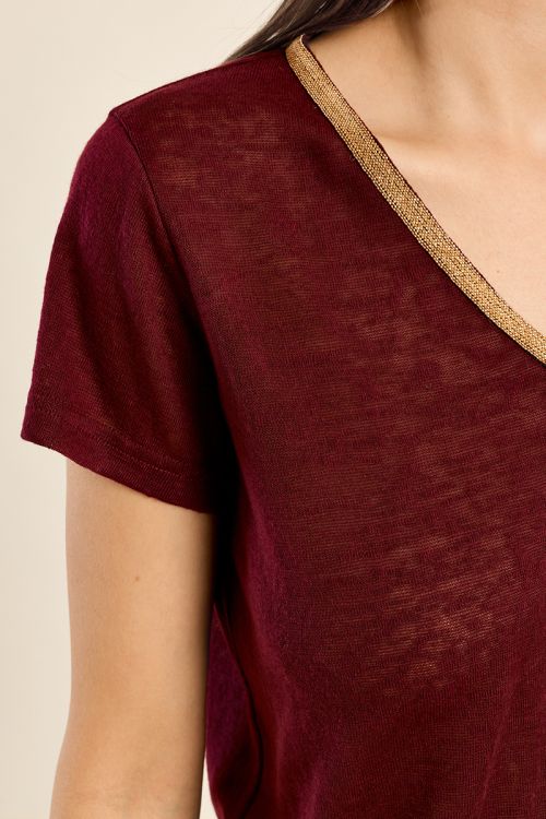 Iridescent V-neck T-shirt