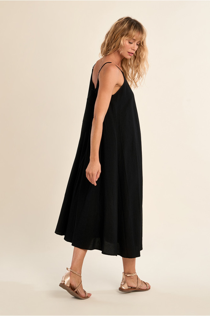Long dress, open back