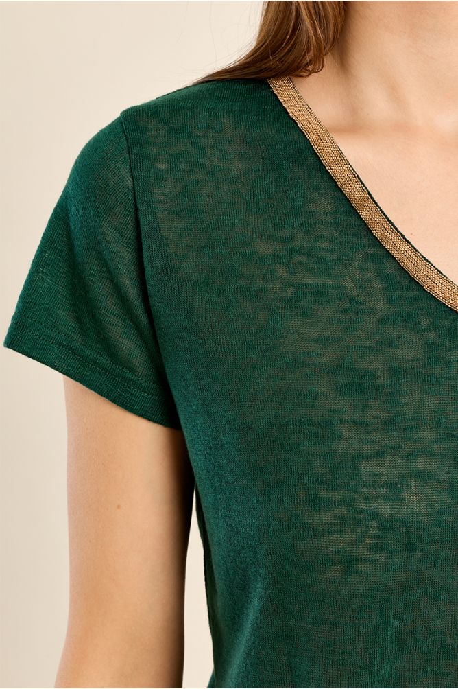 Iridescent V-neck T-shirt