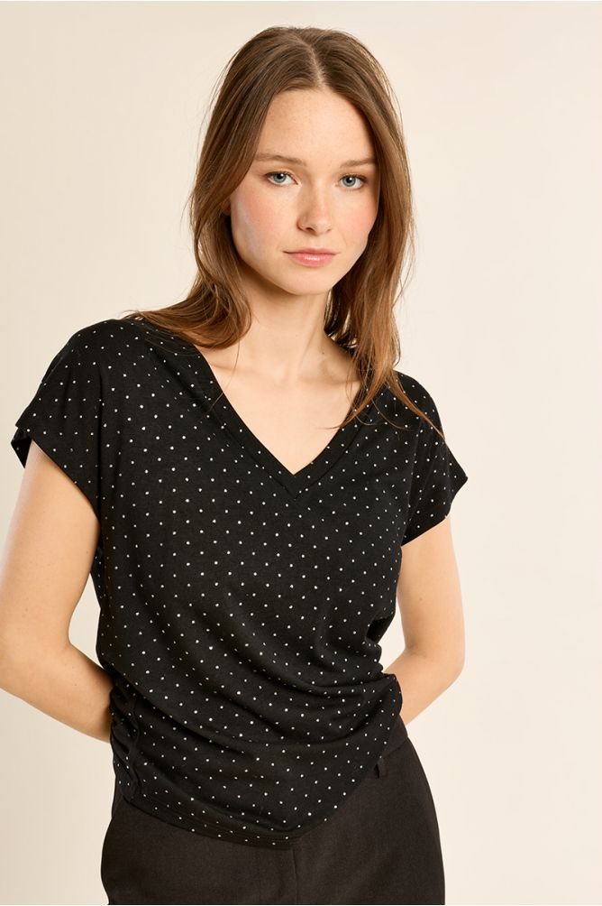 Polka dot V-neck T-shirt