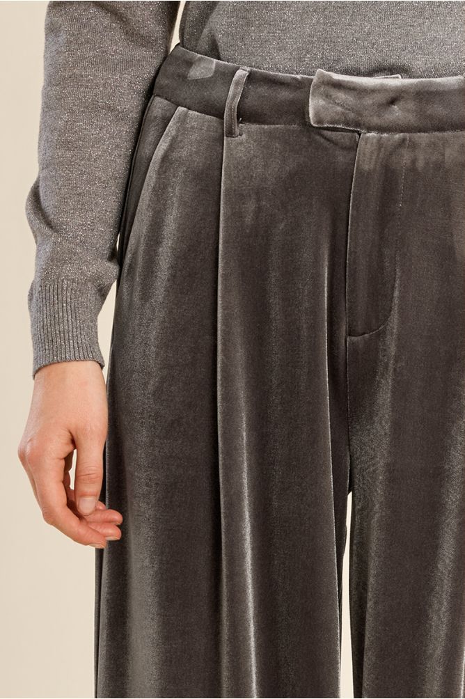 Straight-leg velvet pants