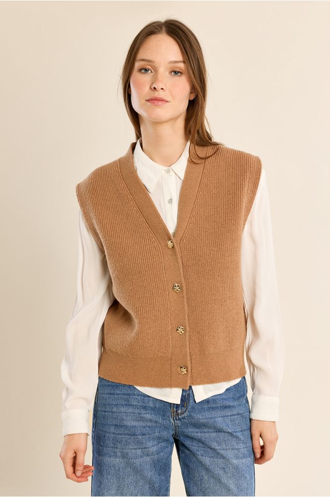 Knitted cardigan, sleeveless