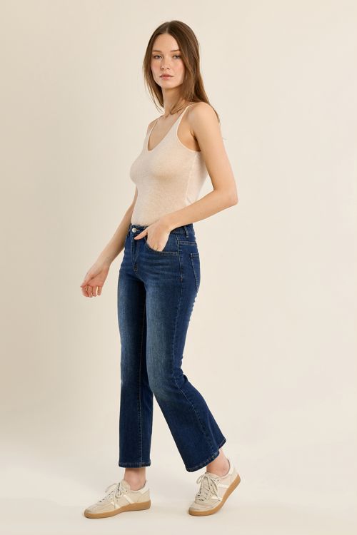 Pantalón vaquero acampanado