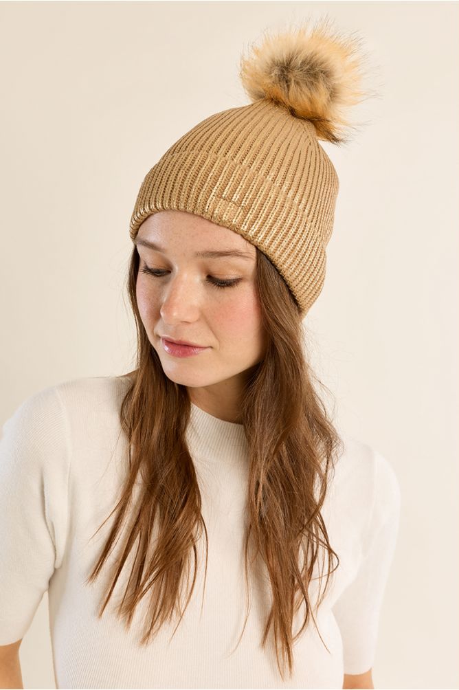 Metallic effect beanie, with pompom