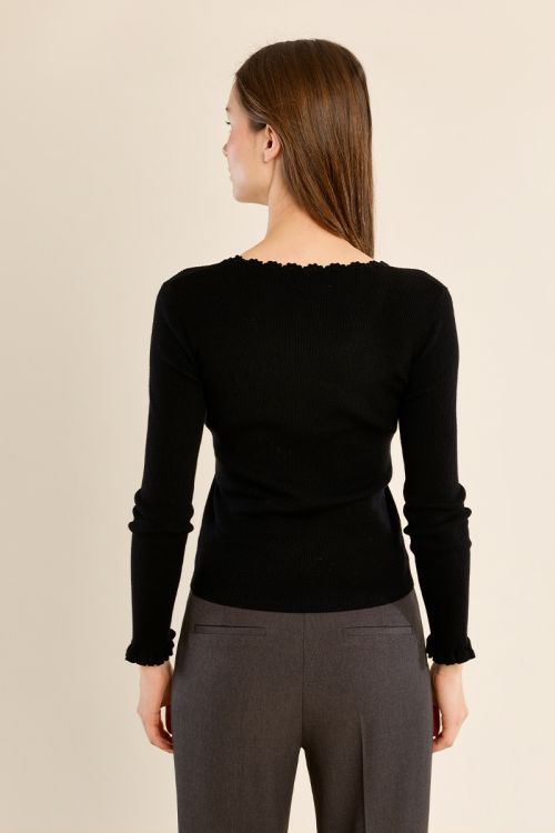 Pull en maille côtelée, col en dentelle
