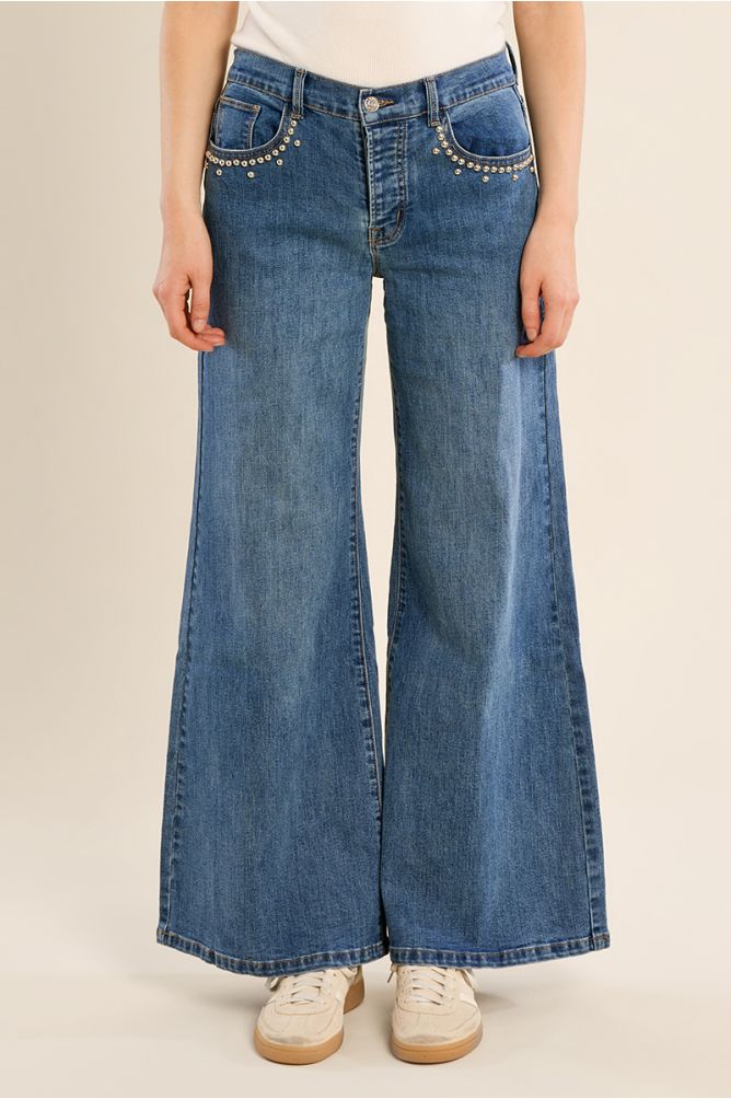 Wide denim, studded details