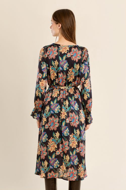 Vestido largo cruzado con estampado