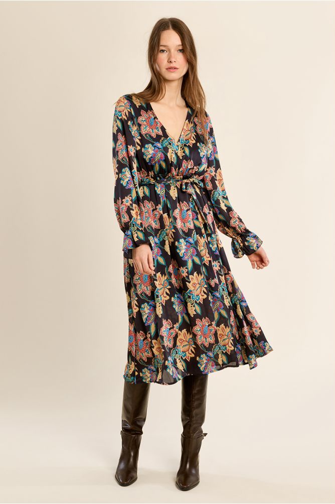 Long knotted dress, floral pattern