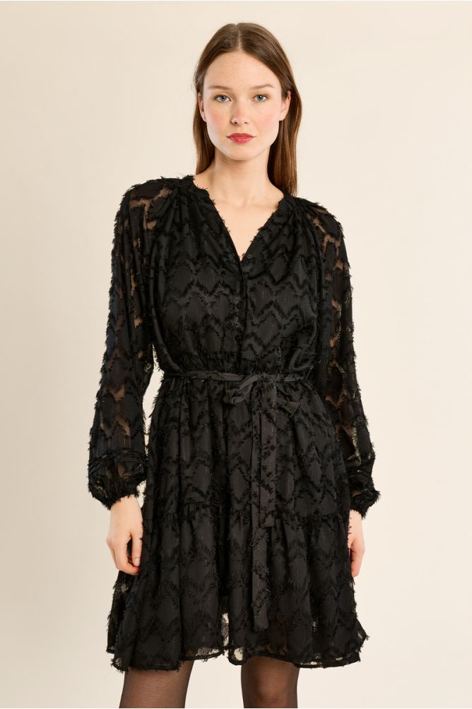 Robe semi-transparente, ceintrée