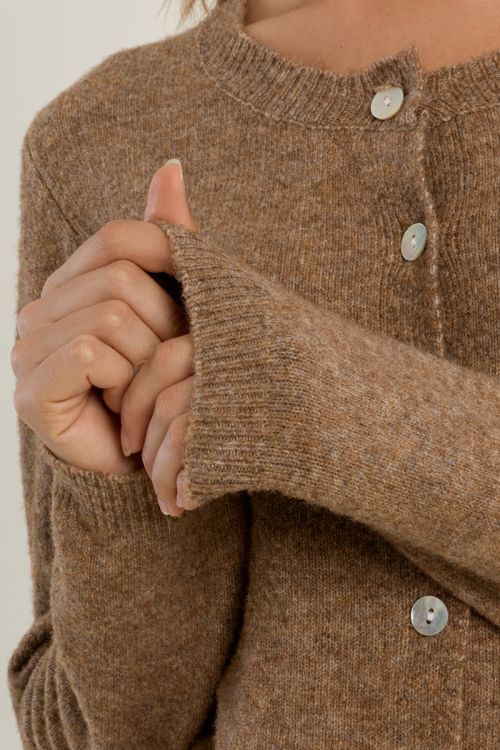 Knitted cardigan with round neck