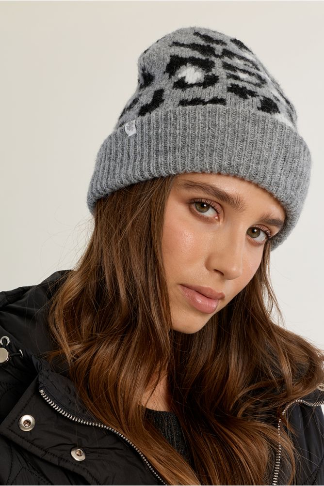 Knit beanie, leopard