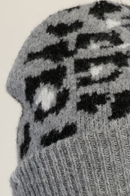 Bonnet en tricot, léopard