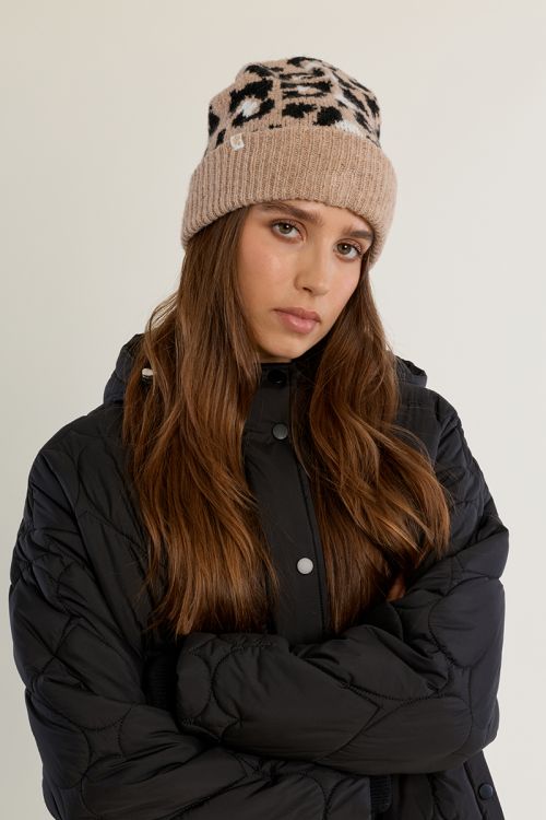 Knit beanie, leopard