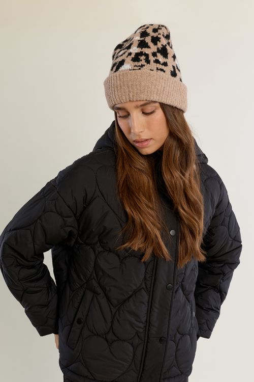 Bonnet en tricot, léopard