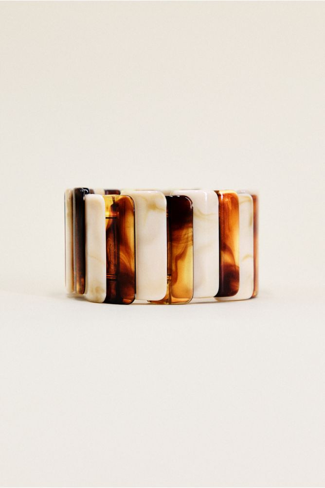 AMBER LAYERING