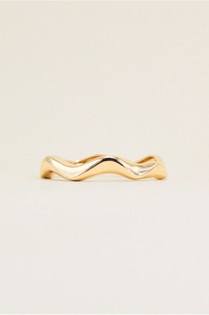 GOLDEN WAVE