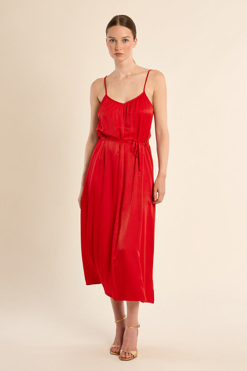 Robe longue à fines bretelles