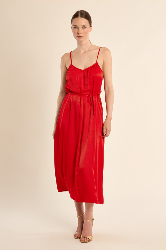 Robe longue à fines bretelles