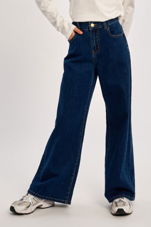 High-Waisted Jeans, Flared Fit