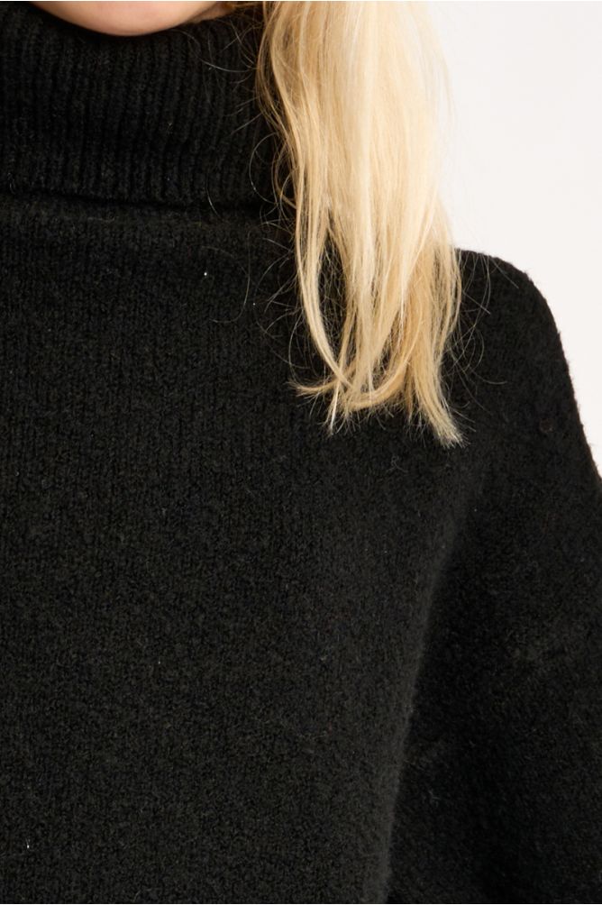 Jersey de manga larga y cuello alto