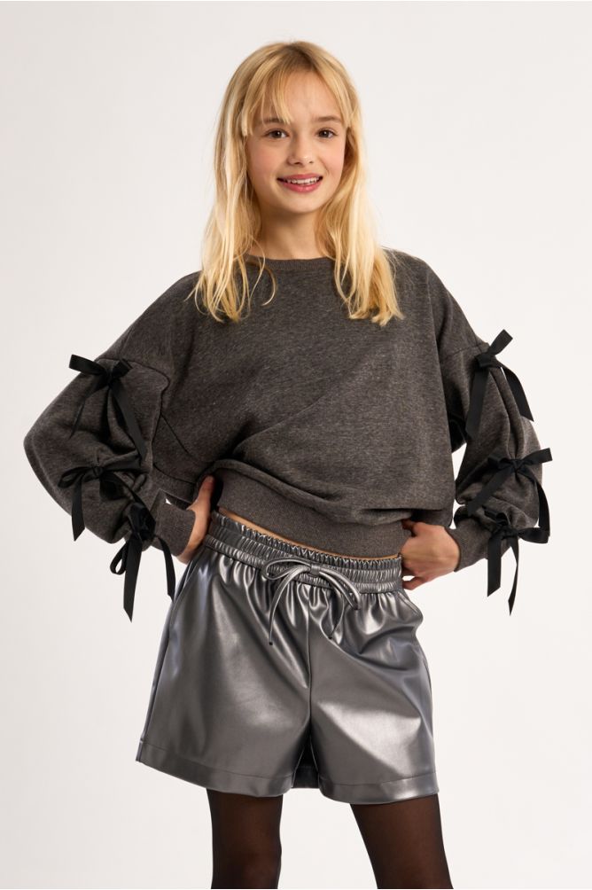 Short noué, effet simili-cuir