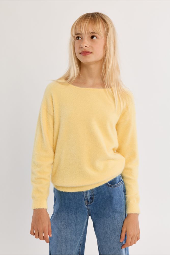 Pull duveteux col rond