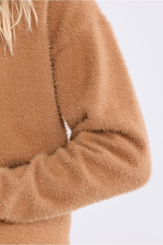 Pull duveteux col rond