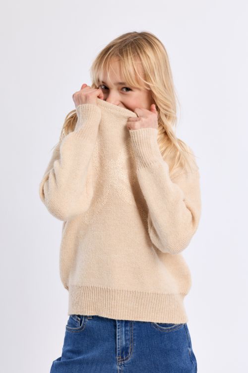 Pull en maille, motif nœud