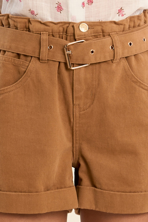 High-waisted shorts, paperbag
