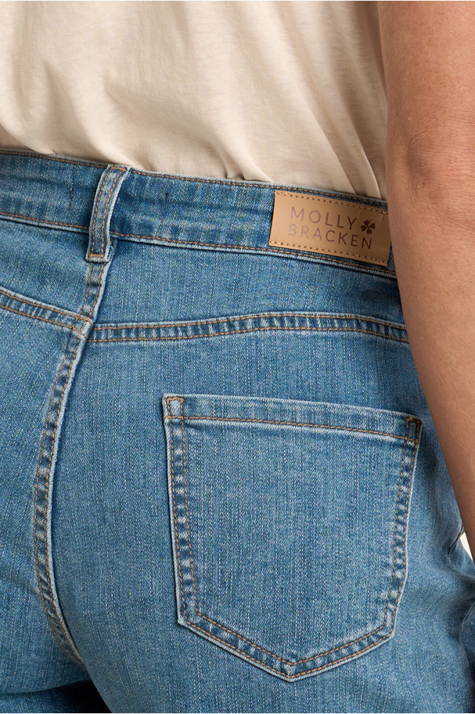 Wide denim shorts