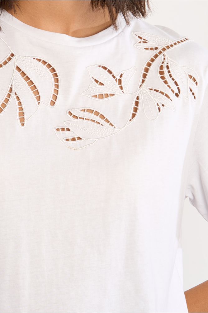 T-shirt décontracté en broderie ajourée
