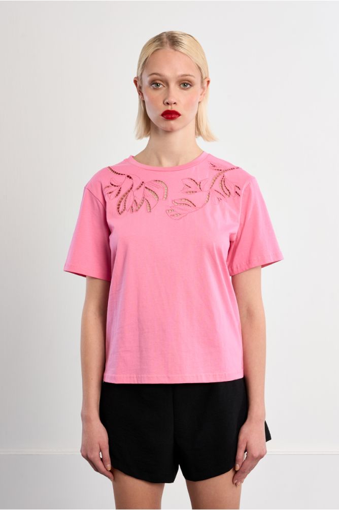 Casual openwork embroidery T-shirt