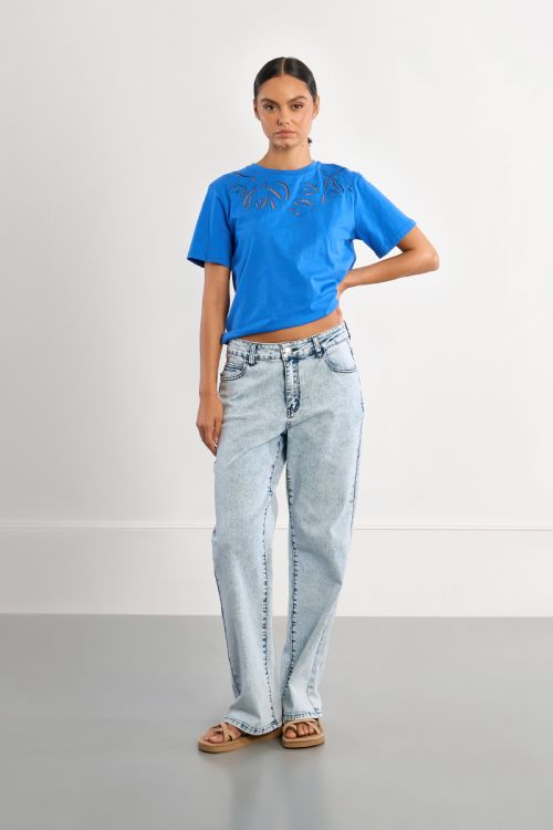 T-shirt décontracté en broderie ajourée