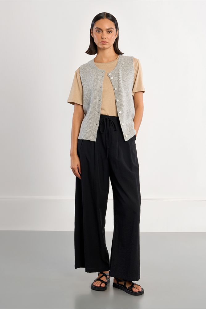 Gilet sans manches, boutonné
