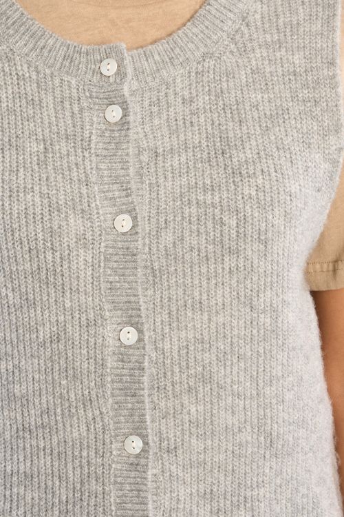 Gilet sans manches, boutonné