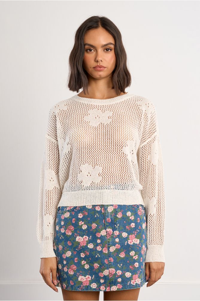 Fine knit sweater with floral details
