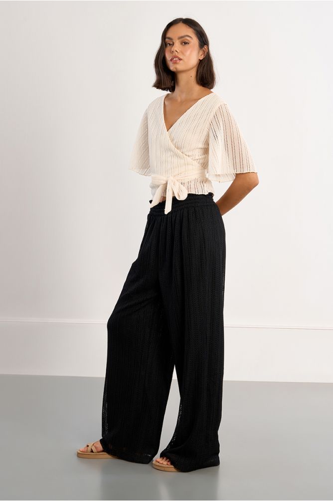 Pantalón de mujer largo, acanalado.