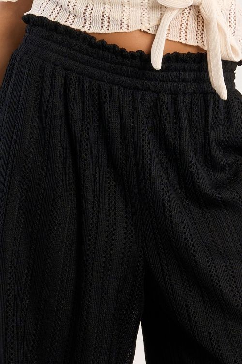 Pantalón de mujer largo, acanalado.