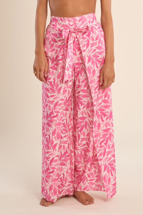 Flowing trousers, printed
