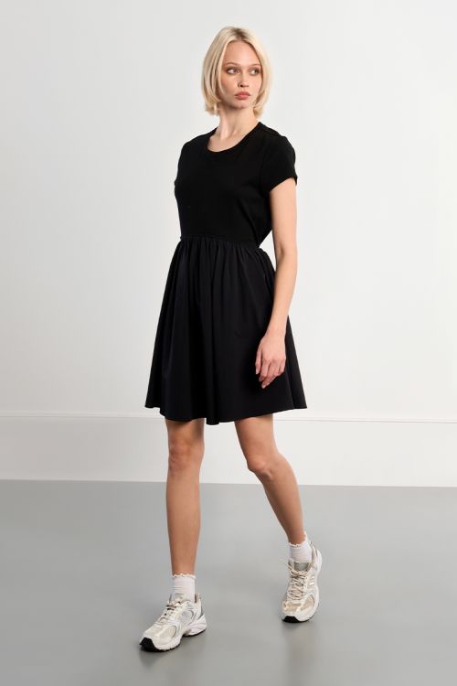Robe mini en nylon, à cordon