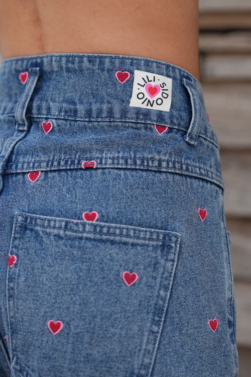 Cotton denim shorts with embroidered multi-hearts