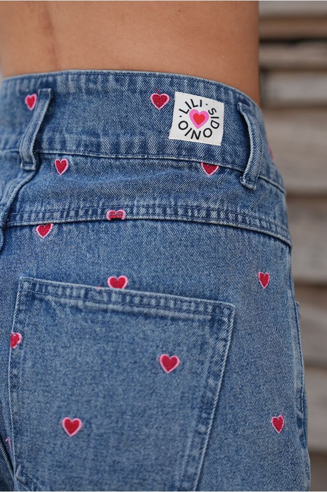 Short denim en coton avec multi-cœurs brodés