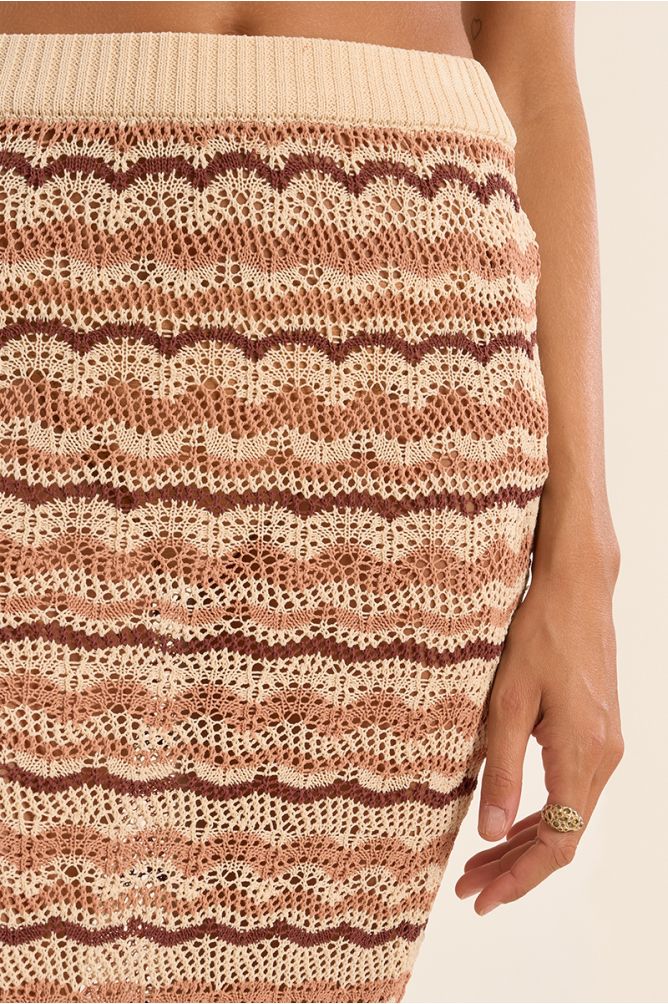 Falda larga, multicolor, crochet.