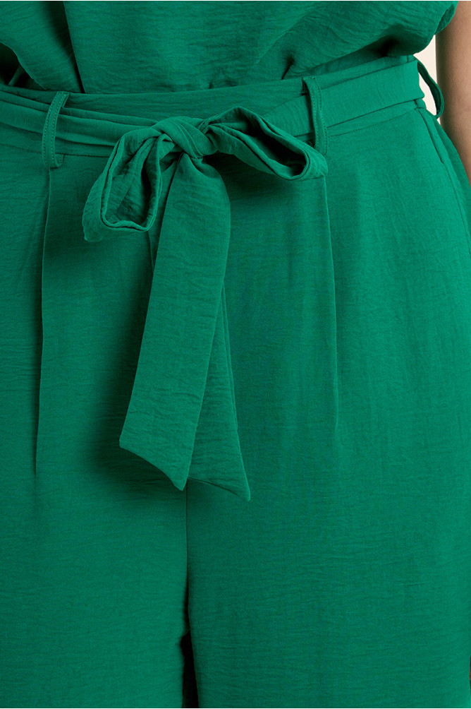 Flowing trousers
