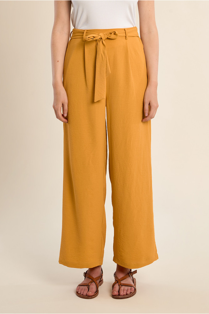 Flowing trousers