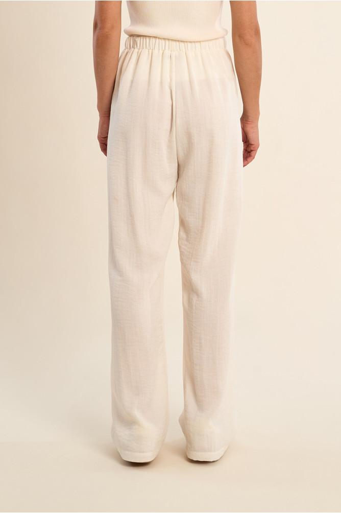 Pantalón de mujer largo, con lazada.