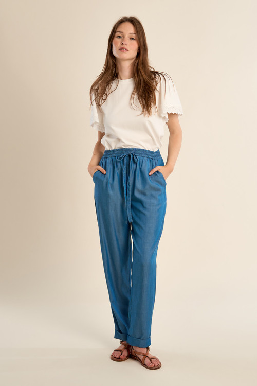 Pantalon en lyocell, coupe carotte